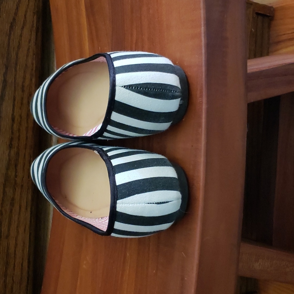 Ballet Flats - Picture 3 of 9